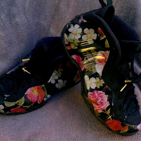 floral foamposites on feet